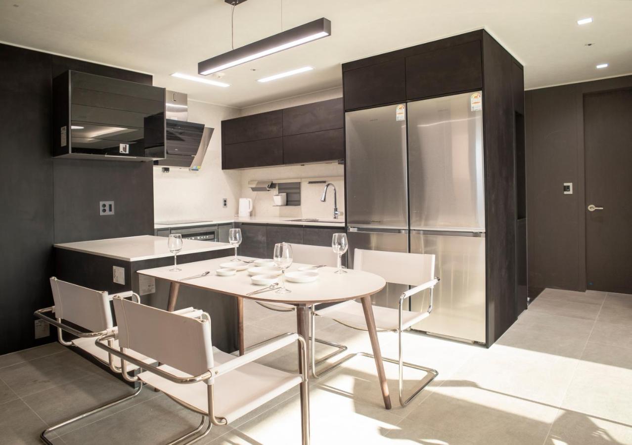 Y Collection By Uh Flat Osiria Aparthotel Μπουσάν Εξωτερικό φωτογραφία