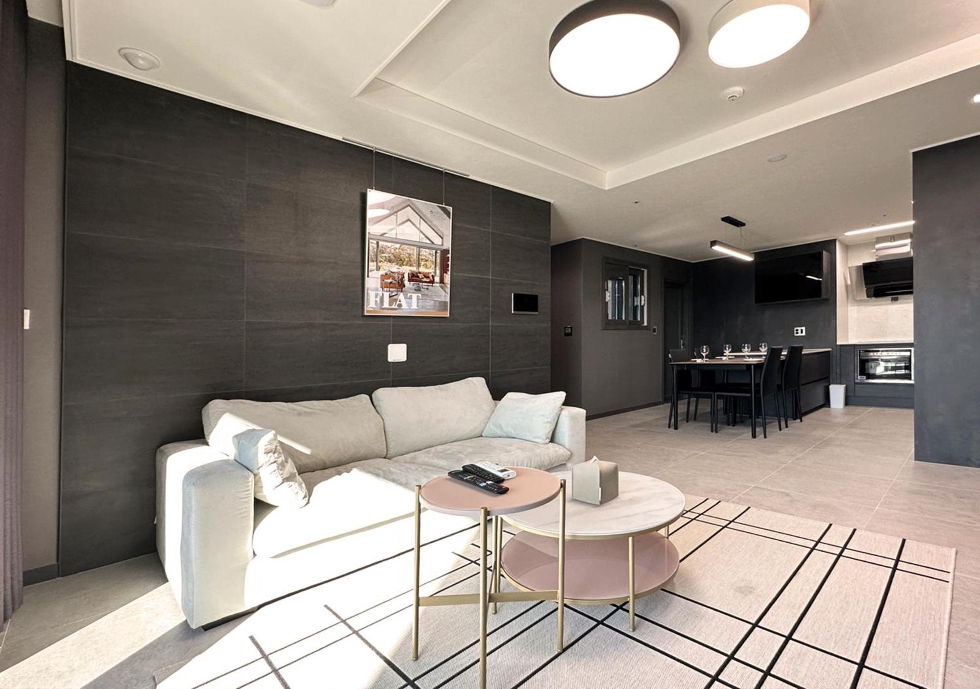 Y Collection By Uh Flat Osiria Aparthotel Μπουσάν Εξωτερικό φωτογραφία